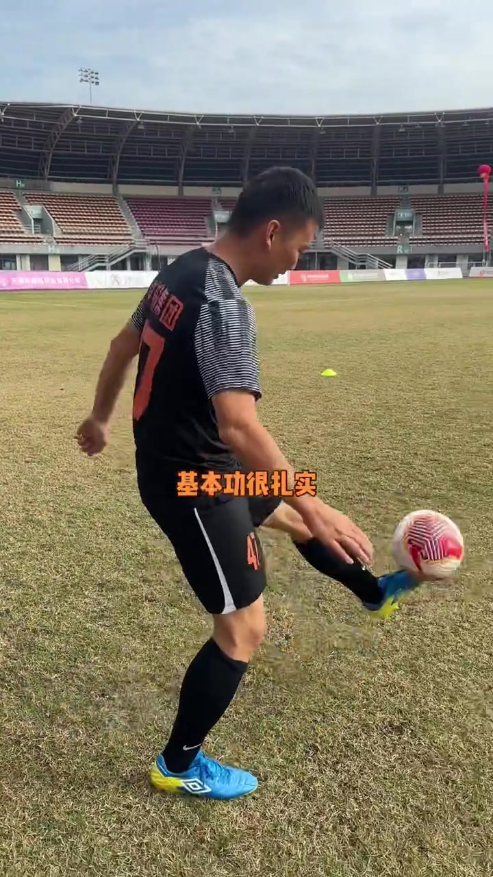 乐鱼体育官方平台-钱伯斯队连战连捷，蓄势待发