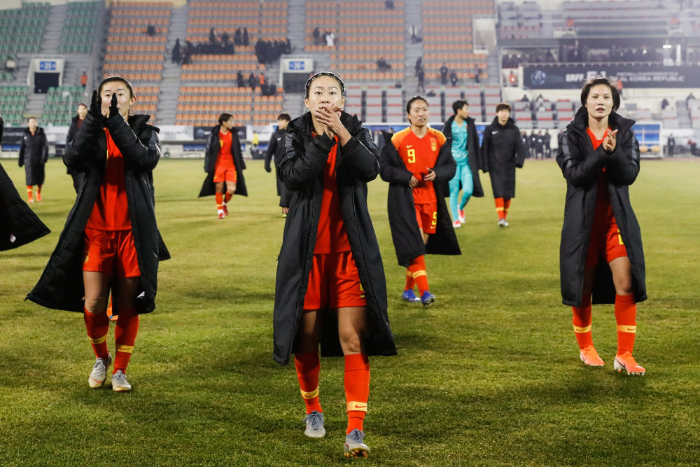 关于中国女足备战奥运，士气高涨迎接挑战的信息